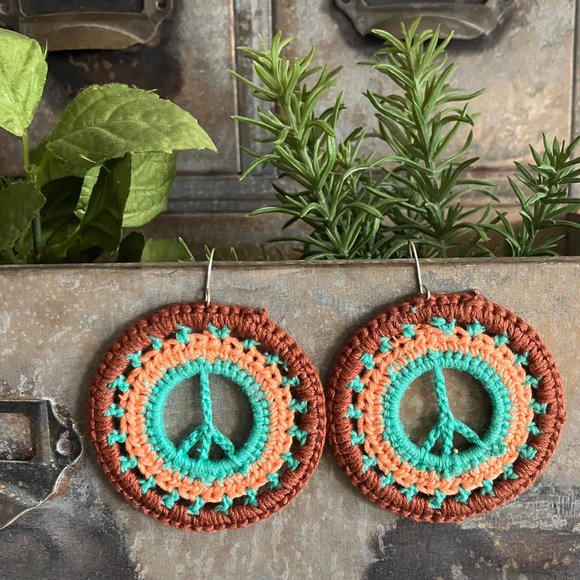 Peace Sign Crochet Earrings, Boho Earrings, Hippie Earrings, 70's Earrings - Picture 1 of 6
